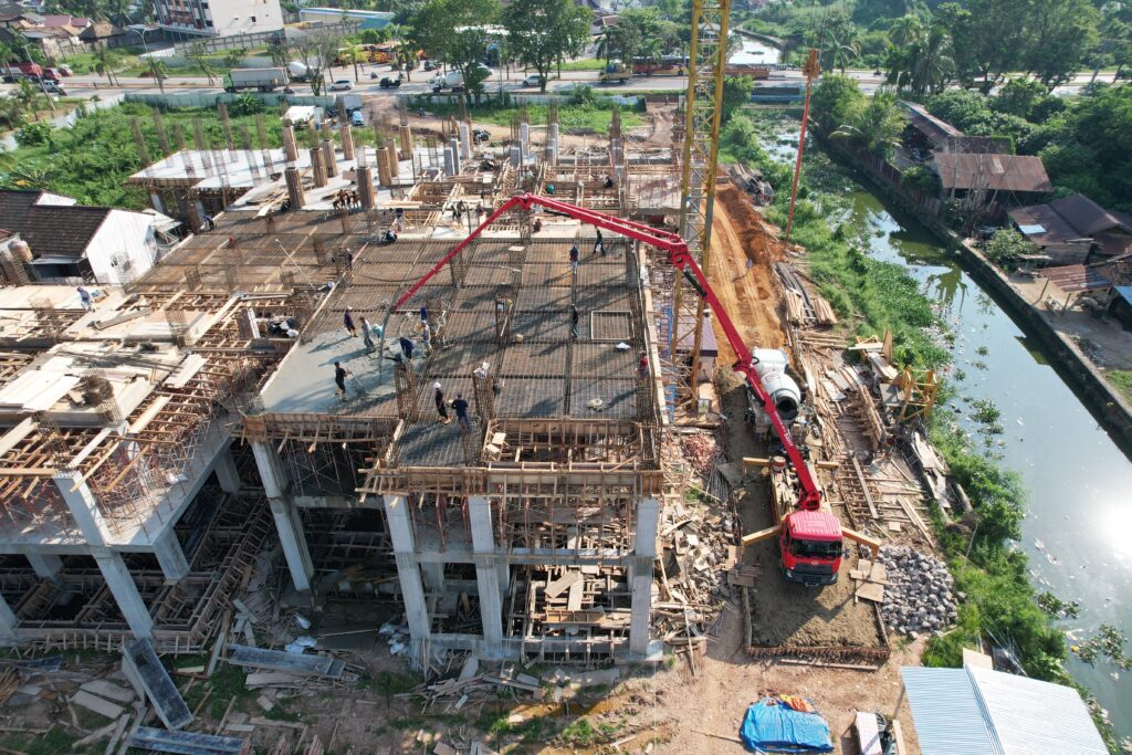 Mengapa beton ready mix adalah pilihan terbaik untuk proyek konstruksi anda